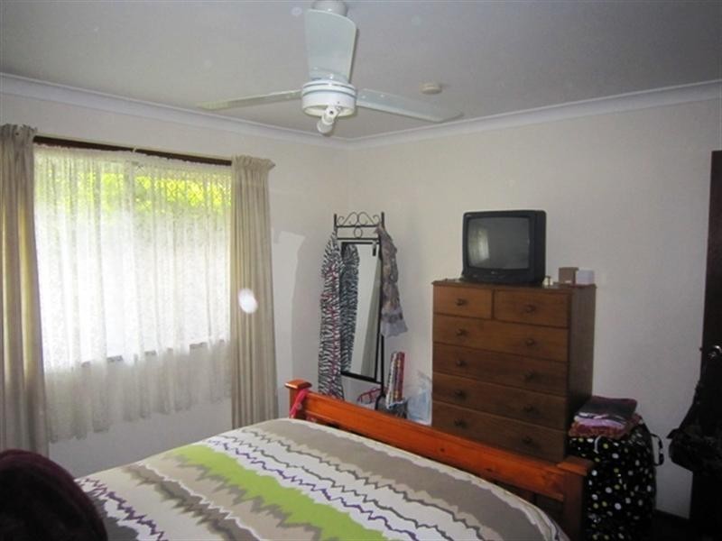 2/8 peacock Place, Burleigh Waters QLD 4220