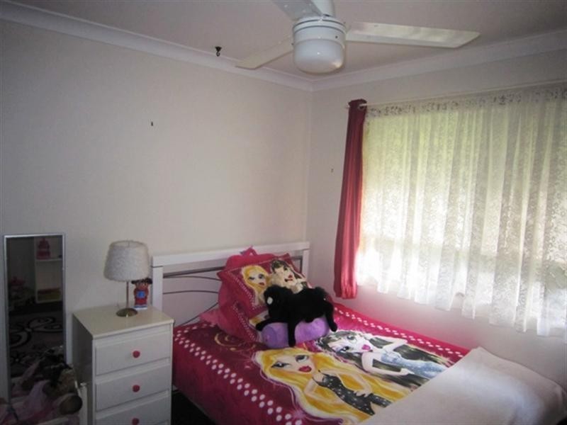 2/8 peacock Place, Burleigh Waters QLD 4220