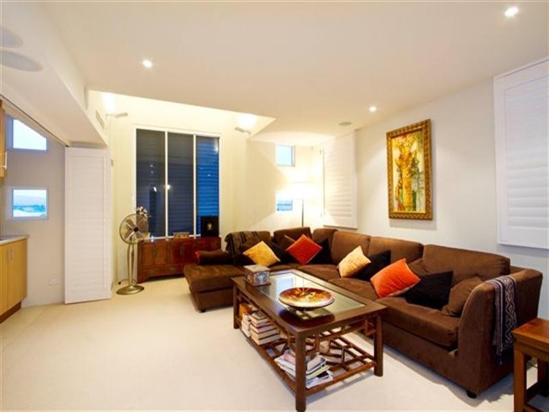 147A Hedges Avenue, Mermaid Beach QLD 4218