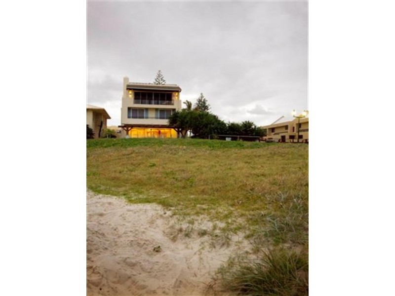147A Hedges Avenue, Mermaid Beach QLD 4218