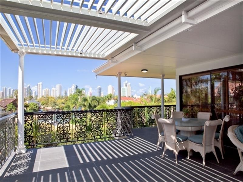 19 Wildash Street, Southport QLD 4215