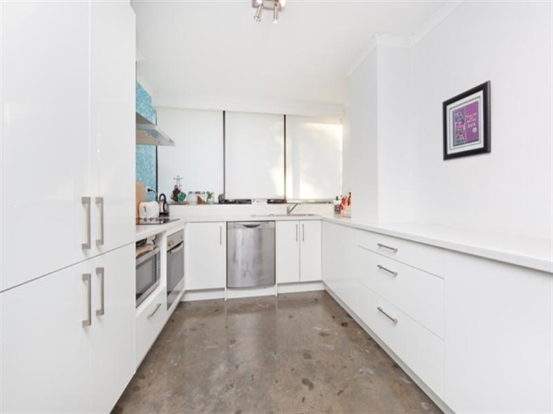 1B ‘Thornon Towers’ 33 Thornton Street, Surfers Paradise QLD 4217