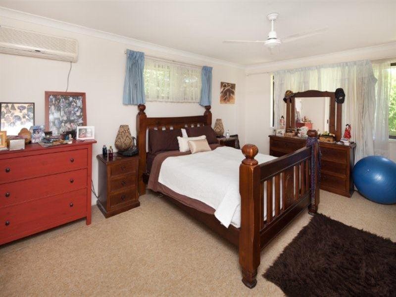 5 Hokitika Street, Broadbeach Waters QLD 4218