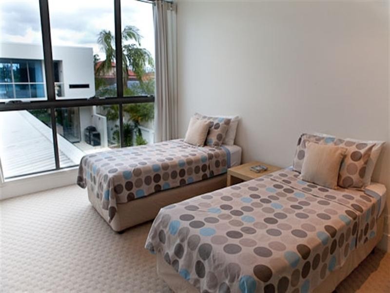 23 Freyburg Street, Bundall QLD 4217