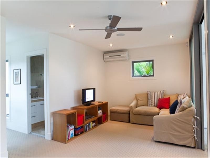 23 Freyburg Street, Bundall QLD 4217