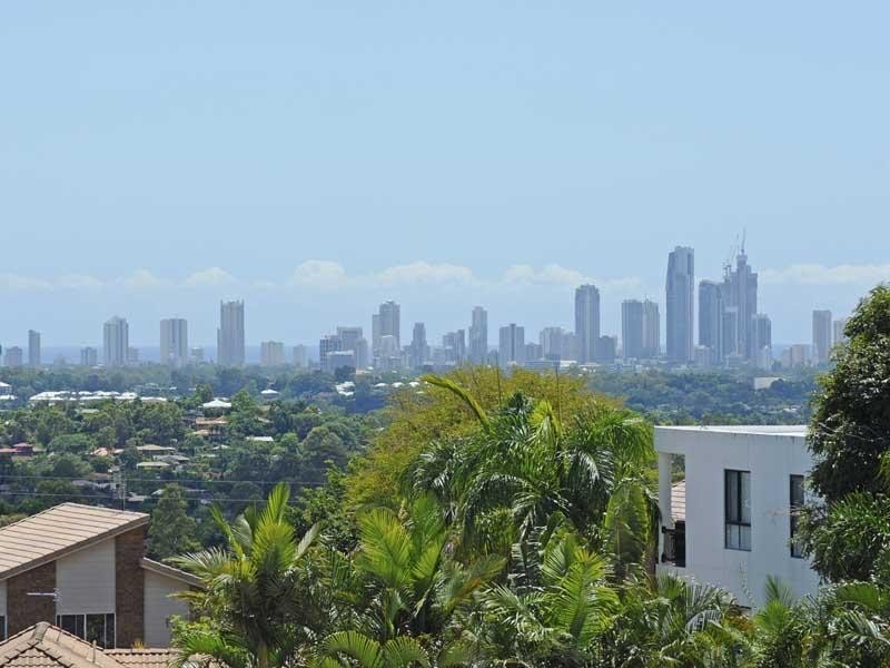 30 Kincaid Drive, Highland Park QLD 4211