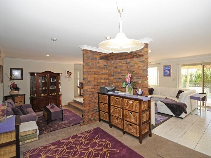 30 Kincaid Drive, Highland Park QLD 4211