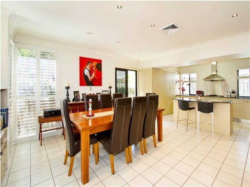 1/18 Seaside Avenue, Mermaid Beach QLD 4218