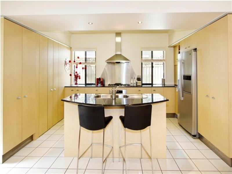 1/18 Seaside Avenue, Mermaid Beach QLD 4218