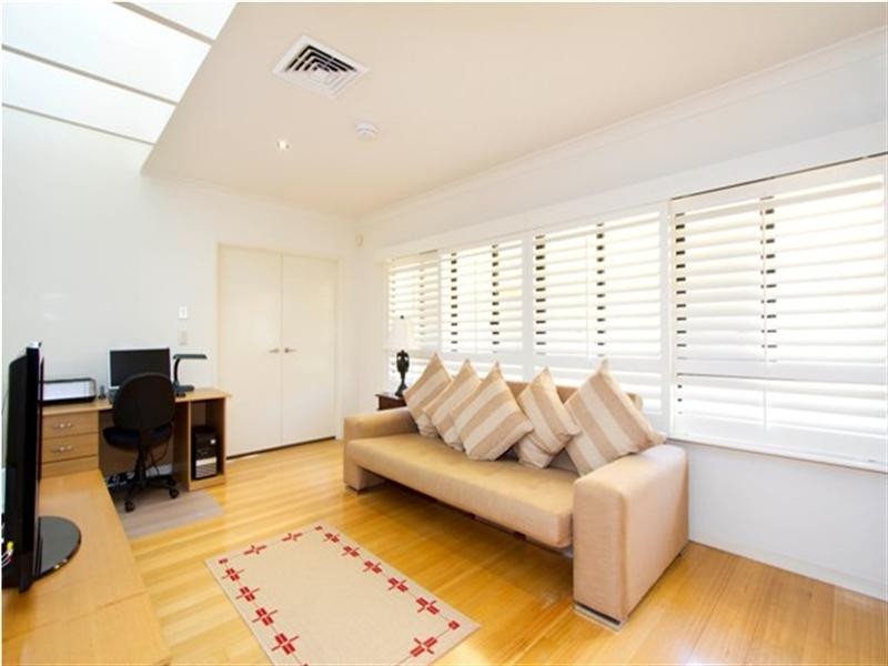 1/18 Seaside Avenue, Mermaid Beach QLD 4218