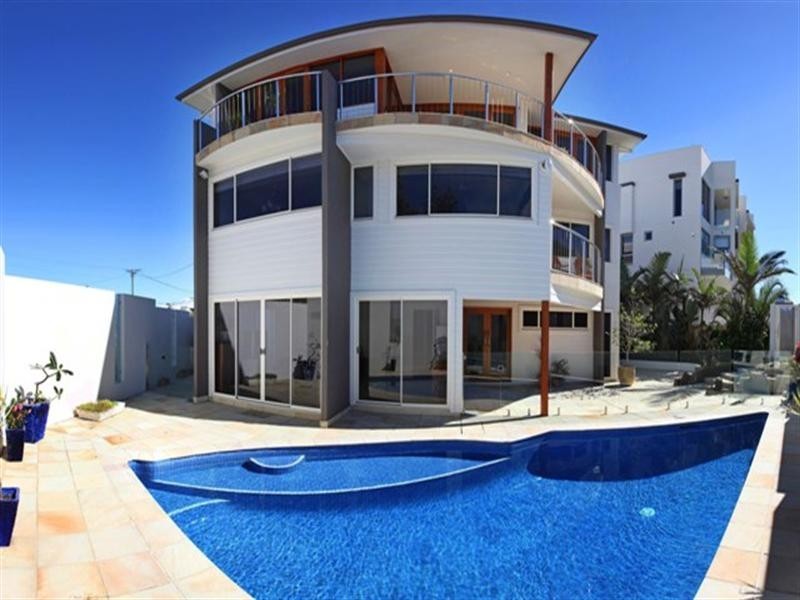 98 Hedges Avenue, Mermaid Beach QLD 4218