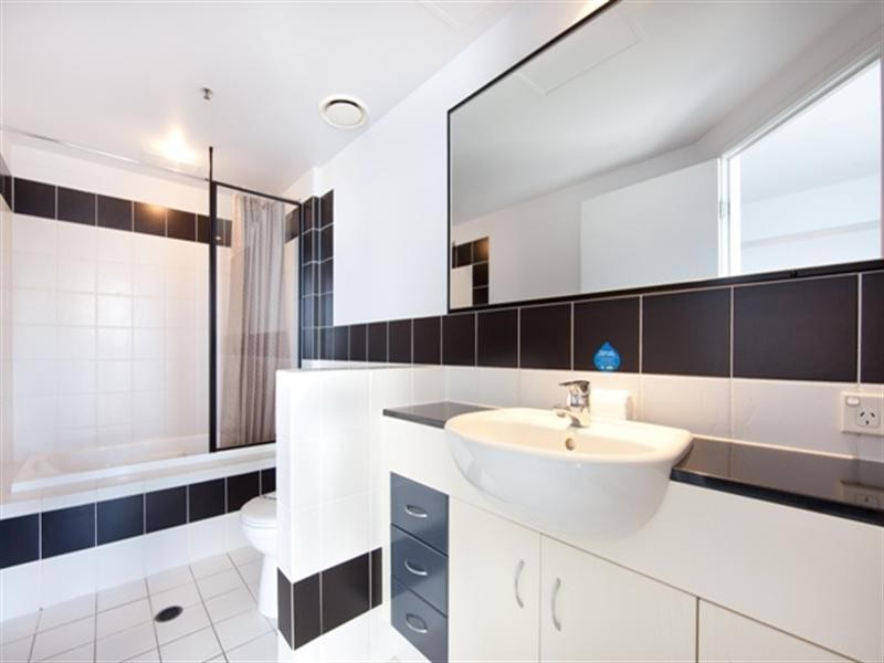 1304 ‘Ipanema’ 2865 Gold Coast Highway, Surfers Paradise QLD 4217