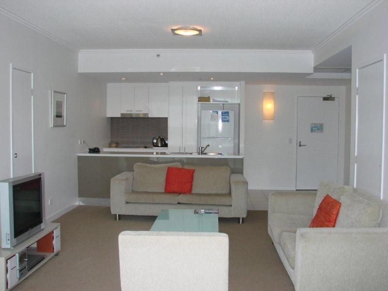 2216 ‘Freshwater Point’ 33 TE Peters Drive, Broadbeach QLD 4218