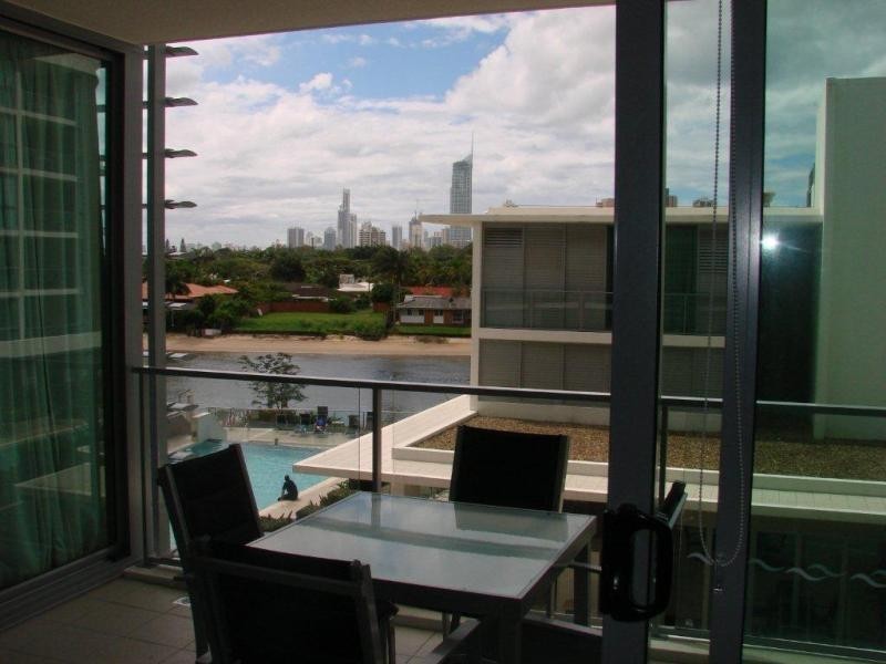 2216 ‘Freshwater Point’ 33 TE Peters Drive, Broadbeach QLD 4218