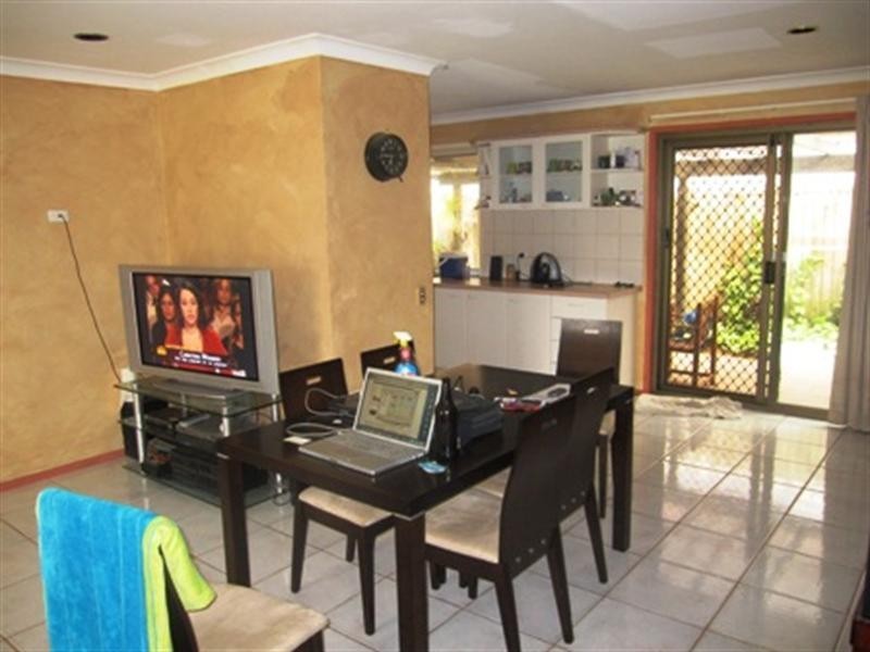 2 Coronet Crescent, Burleigh Waters QLD 4220