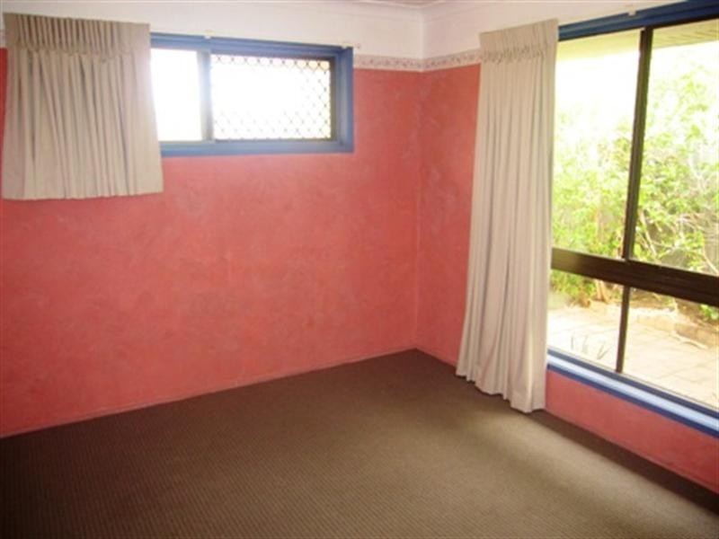 2 Coronet Crescent, Burleigh Waters QLD 4220