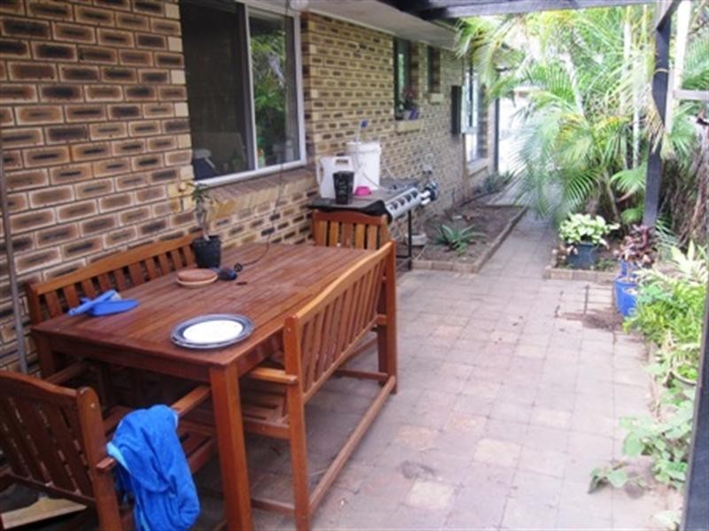 2 Coronet Crescent, Burleigh Waters QLD 4220