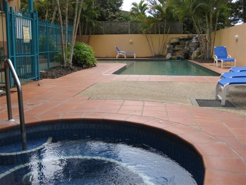 17 ‘Aruba Sands Resort’ 11 Philip Avenue, Broadbeach QLD 4218