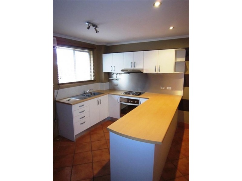 2/28 Peerless Avenue, Mermaid Beach QLD 4218