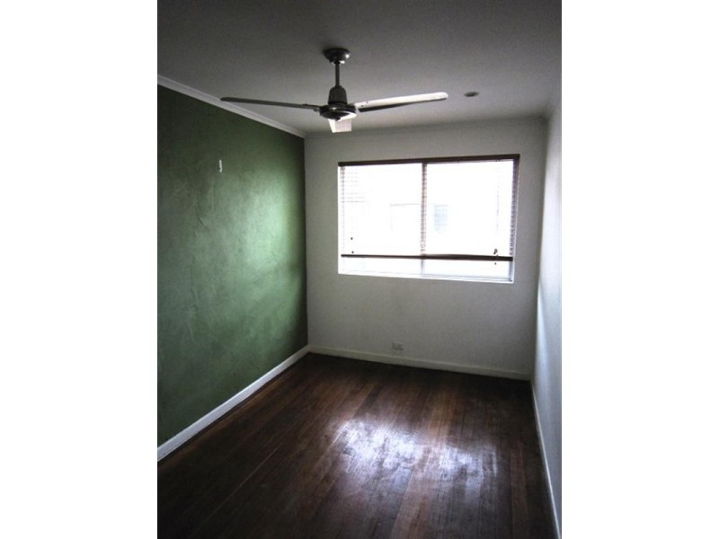 2/28 Peerless Avenue, Mermaid Beach QLD 4218