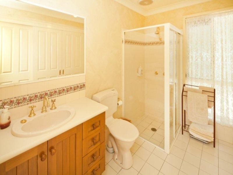 13 Sacha Place, Carrara QLD 4211