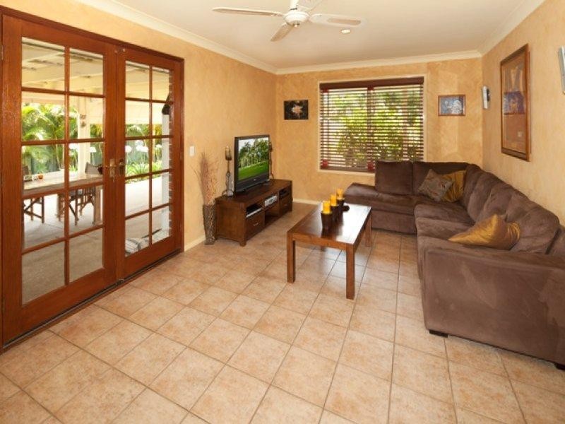 13 Sacha Place, Carrara QLD 4211