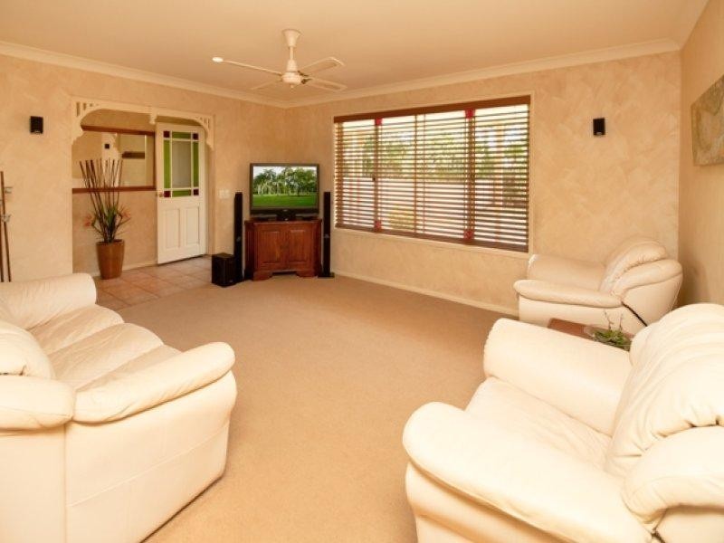 13 Sacha Place, Carrara QLD 4211