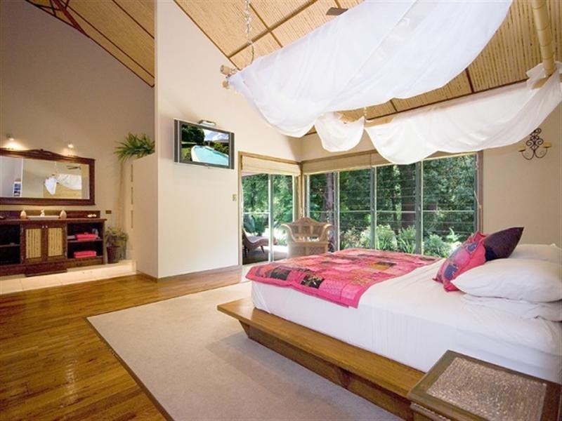 472 Tallebudgera Creek Road, Tallebudgera Valley QLD 4228