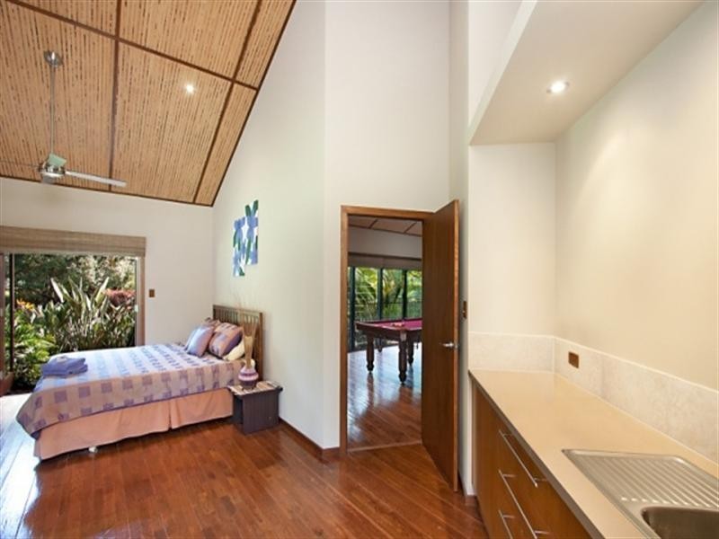 472 Tallebudgera Creek Road, Tallebudgera Valley QLD 4228