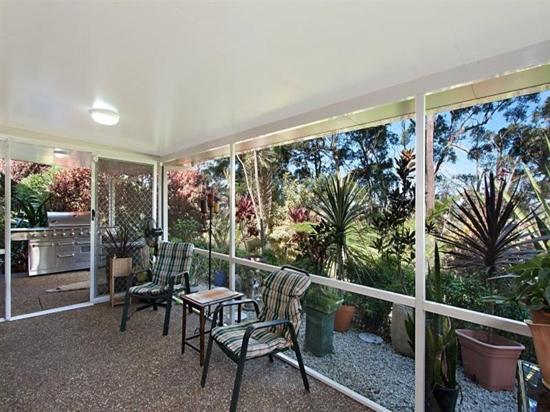 17 Fenton Drive, Tallebudgera QLD 4228