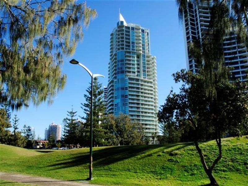 95/177 Old Burleigh Road, Broadbeach QLD 4218