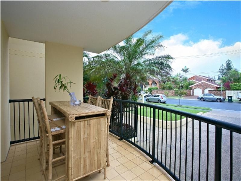 1/6 Venice Street, Mermaid Beach QLD 4218