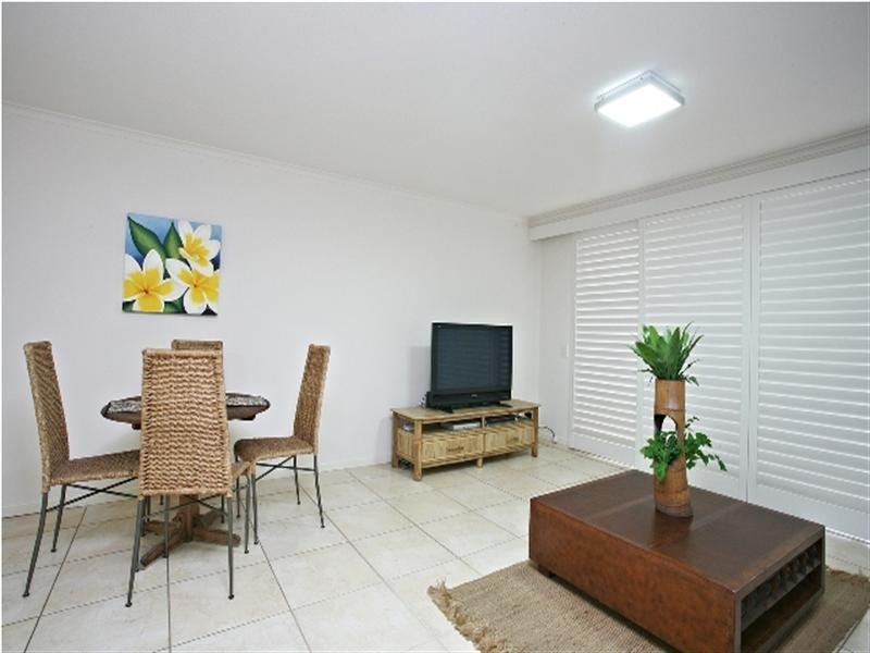 1/6 Venice Street, Mermaid Beach QLD 4218