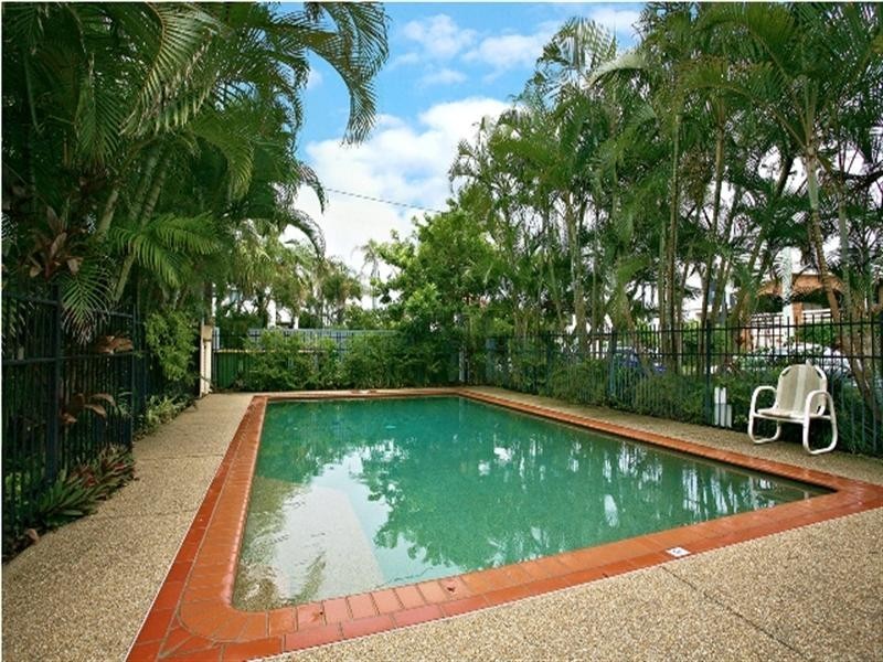 1/6 Venice Street, Mermaid Beach QLD 4218