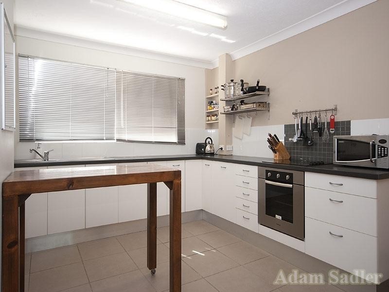 2 ‘Blakely Terrace’ 35 T E Peters Drive, Broadbeach QLD 4218