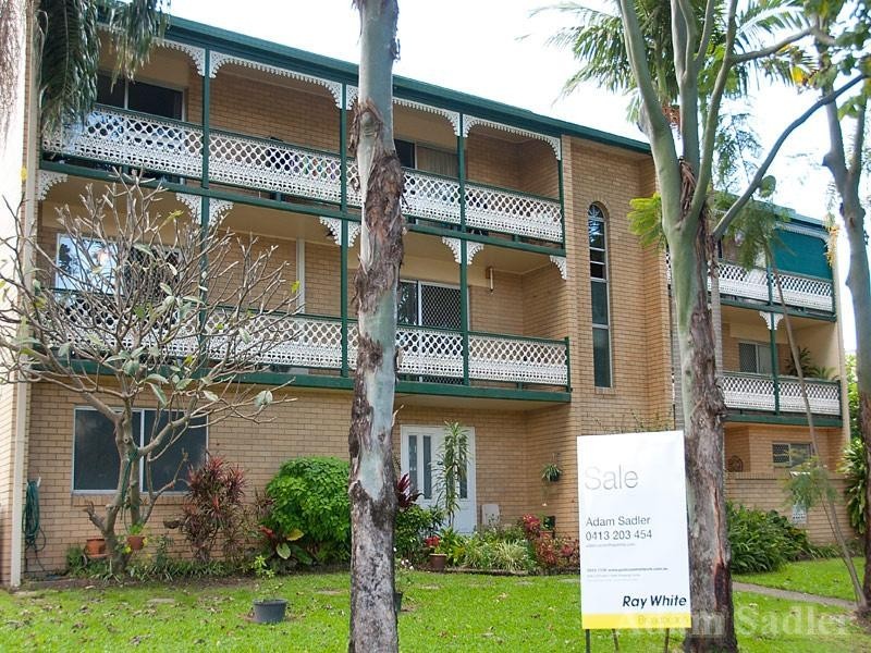 2 ‘Blakely Terrace’ 35 T E Peters Drive, Broadbeach QLD 4218