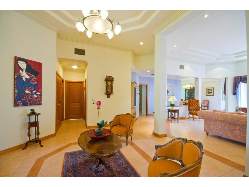 7 Montevideo Drive, Clear Island Waters QLD 4226