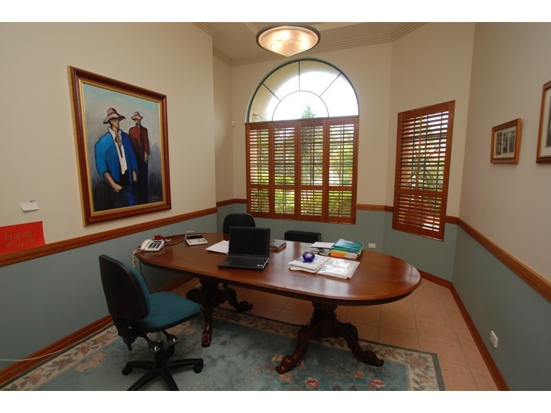 7 Montevideo Drive, Clear Island Waters QLD 4226