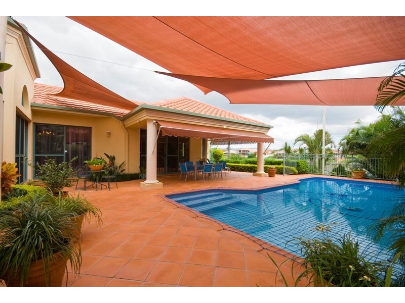 7 Montevideo Drive, Clear Island Waters QLD 4226