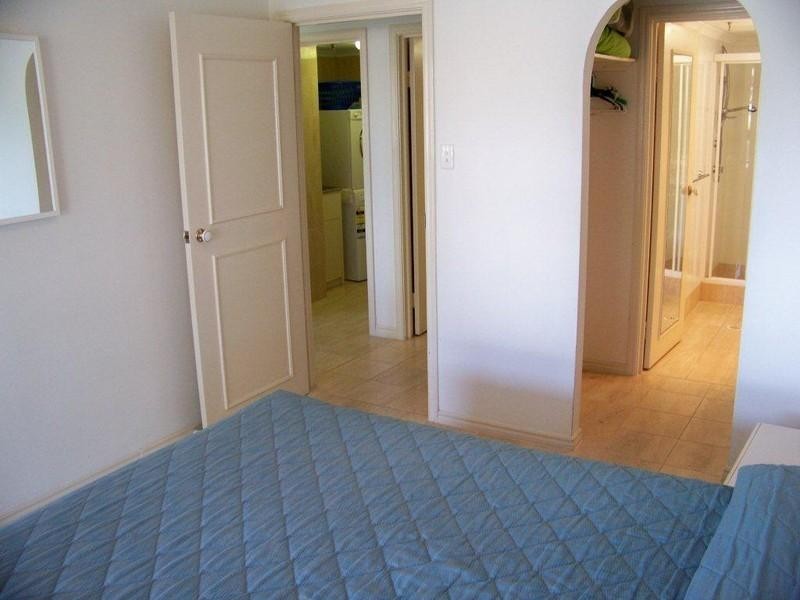 1B ‘Peninsular’ 5 Clifford Street, Surfers Paradise QLD 4217