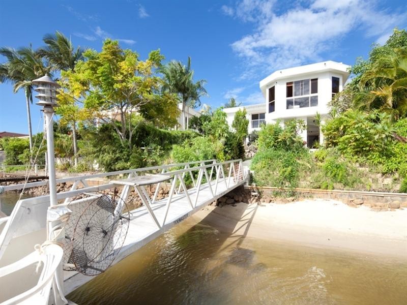 38 Gibraltar Drive, Isle Of Capri QLD 4217