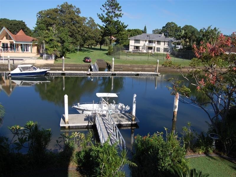 38 Gibraltar Drive, Isle Of Capri QLD 4217