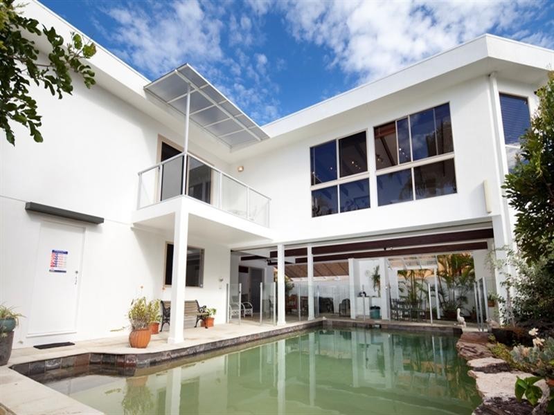 38 Gibraltar Drive, Isle Of Capri QLD 4217