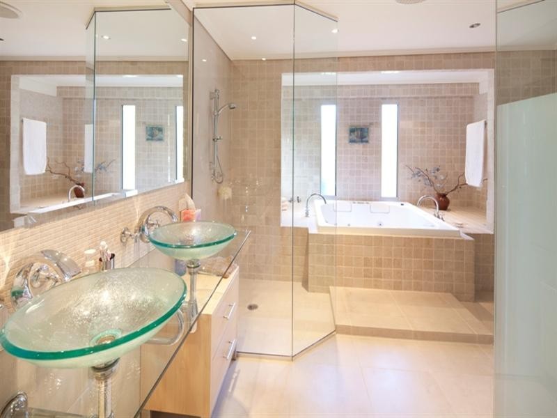 38 Gibraltar Drive, Isle Of Capri QLD 4217