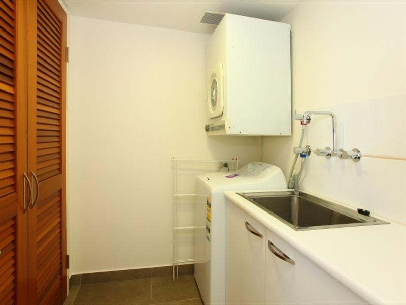 93 “Belle Maison”, 129 Surf Parade, Broadbeach QLD 4218