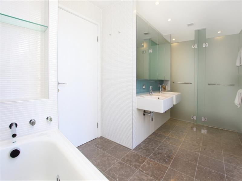 1 Verve 173 Old Burleigh Road, Broadbeach QLD 4218