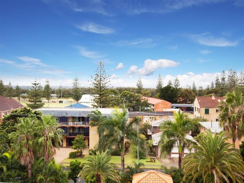 3054 Bel Air, 2623 Gold Coast Highway, Broadbeach QLD 4218