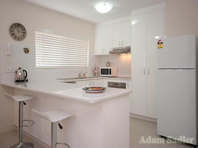 4 Palladium Court, 11 Britannia Avenue, Broadbeach QLD 4218