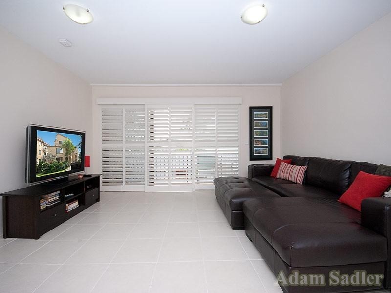 4 Palladium Court, 11 Britannia Avenue, Broadbeach QLD 4218