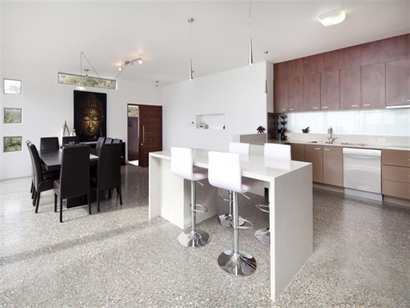 37 West Street, Burleigh Heads QLD 4220